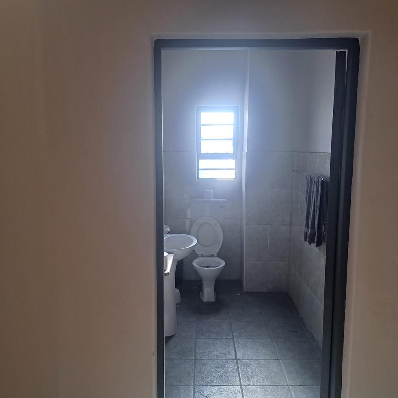 To Let commercial Property for Rent in Sidwell Eastern Cape
